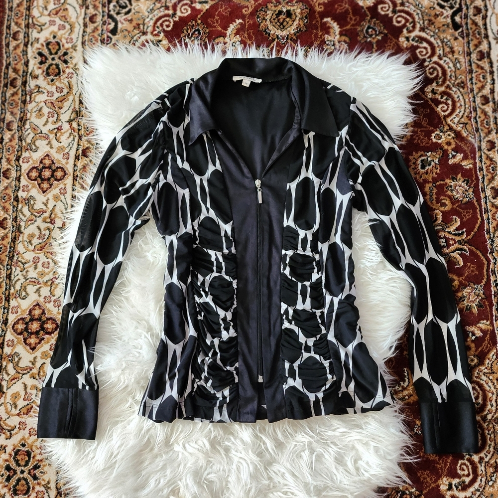 Michelle Vintage Black & White Pattern Blouse